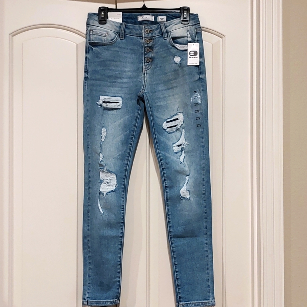 KanCan Signature Mid-Rise Skinny Jeans *NEW*